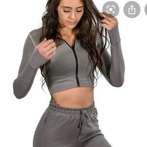 Long sleeve crop top TYC